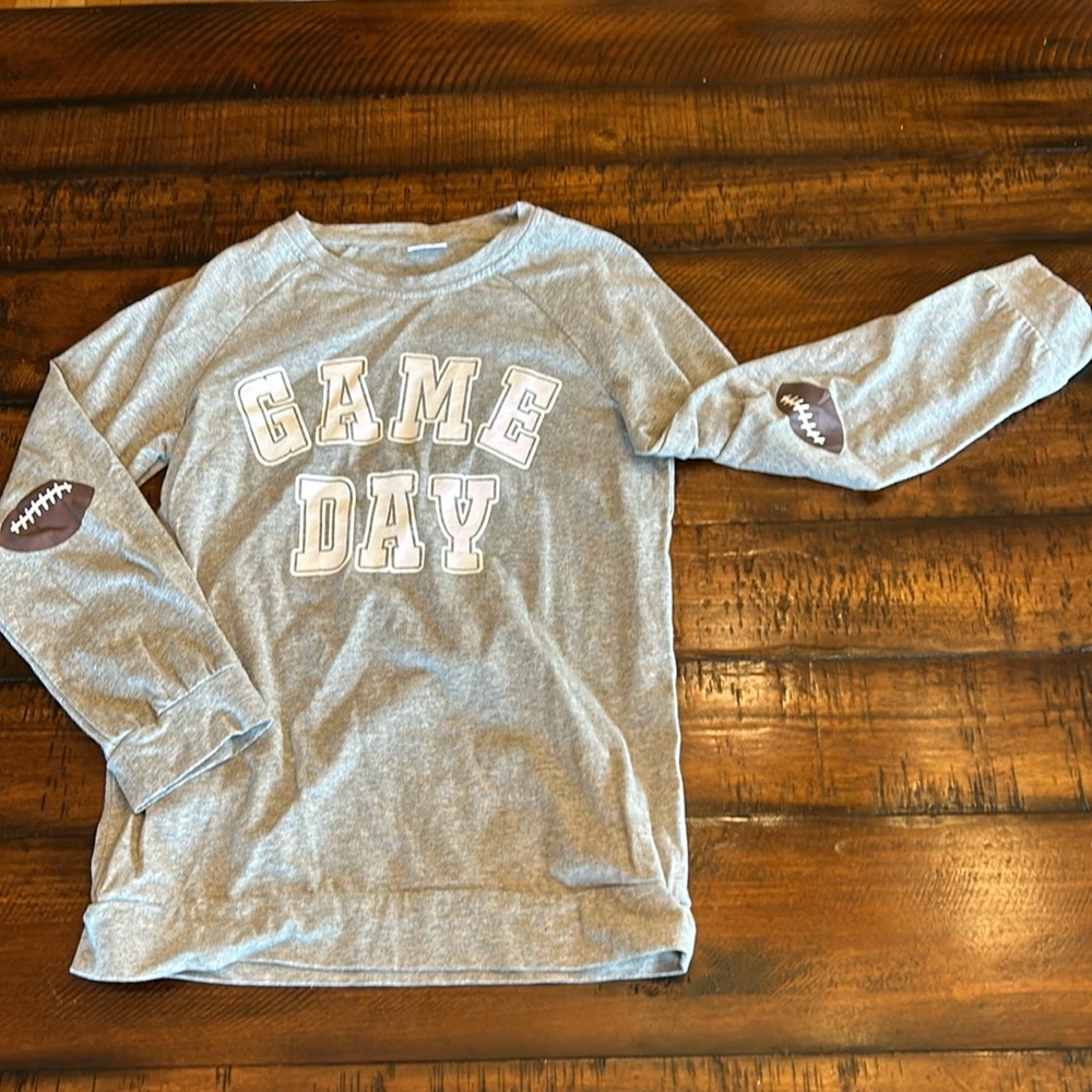 Game Day-sparkle in pink shirt size 12-14